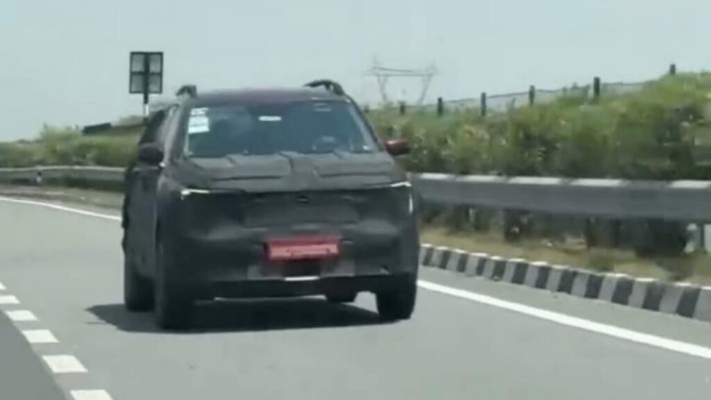 Kia's New Hybrid 7-Seater SUV Spied Testing