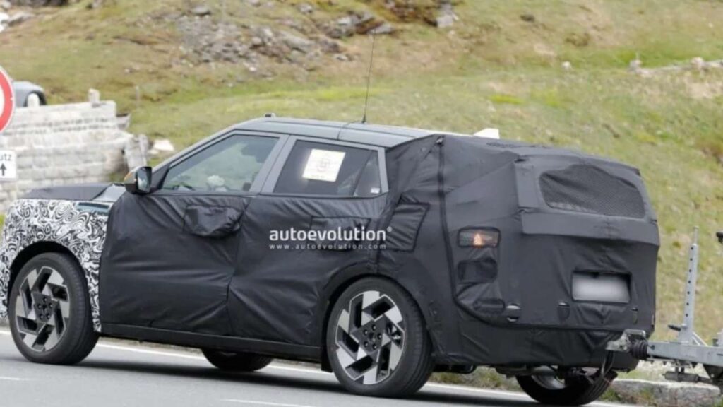 Spied Images Reveals 2027 Next-Gen Creta
