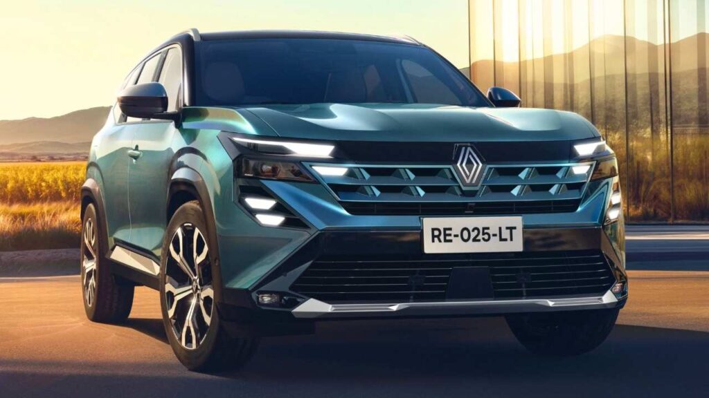 Renault Boreal (Duster based 7 Seater)